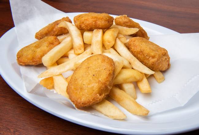 Order Chicken Nuggets food online from El Tipico Quetzal Cafeteria store, West Palm Beach on bringmethat.com