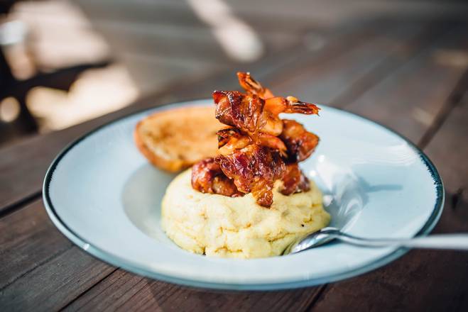 Order Voodoo Shrimp and Grits food online from Walk-On Sports Bistreaux store, Tallahassee on bringmethat.com