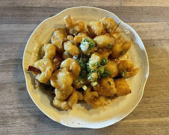 Order Fried Shrimp with Hot Sauce food online from House of joy store, La Crescenta on bringmethat.com
