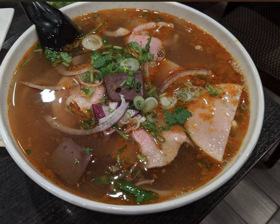 Order Hue Vermicelli Noodle Beef Soup food online from Sunflower Garden Restaurant store, San Francisco on bringmethat.com