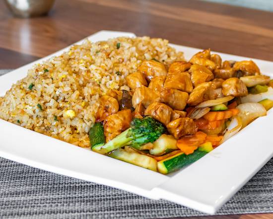 Order Chicken Dinner food online from Maki Hibachi store, Orlando on bringmethat.com