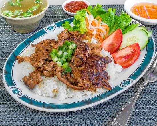 Order 54. Com Ga Nuong food online from Pho Ty Ii store, Hayward on bringmethat.com