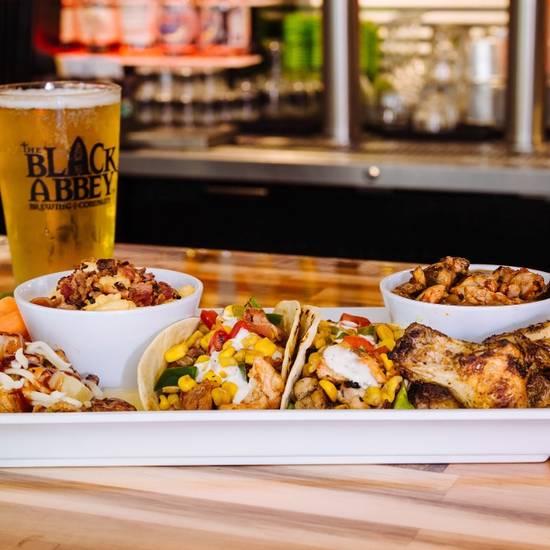 Order Smoked Chicken Tacos food online from Smokin Thighs 4400 store, Nashville on bringmethat.com