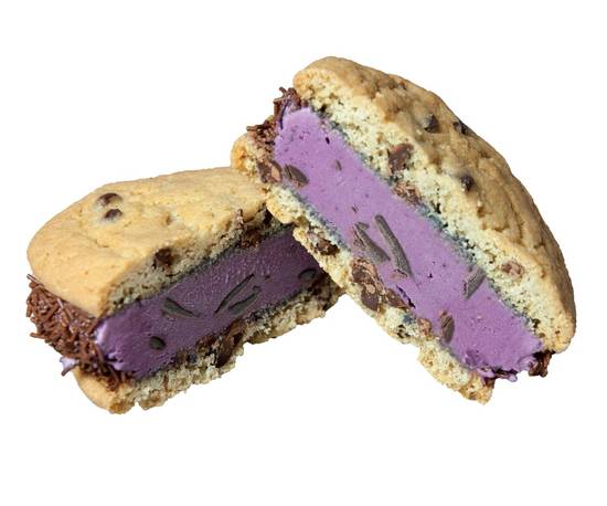Order Black Raspberry Chip Wheelie food online from Graeter Ice Cream store, Fort Thomas on bringmethat.com