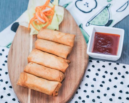 Order GM Egg Rolls (5 pcs) food online from Green Mint Asian Grill store, Clearwater on bringmethat.com