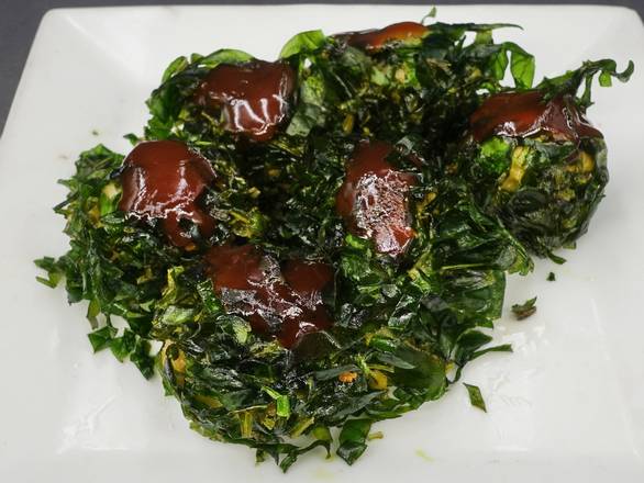 Order 113.Crabmeat Ball with Spinach 菠菜蟹球 food online from China Chalet store, Florham Park on bringmethat.com