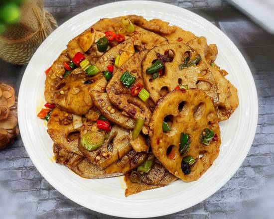 Order 农家小炒莲藕 Sauteed Lotus with Chili Pepper️ food online from Fashion Wok store, Sunnyvale on bringmethat.com