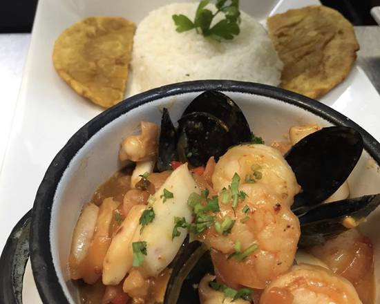 Order Mariscos Al Ajillo food online from Bolivar Restaurant and Lounge store, Miami Beach on bringmethat.com