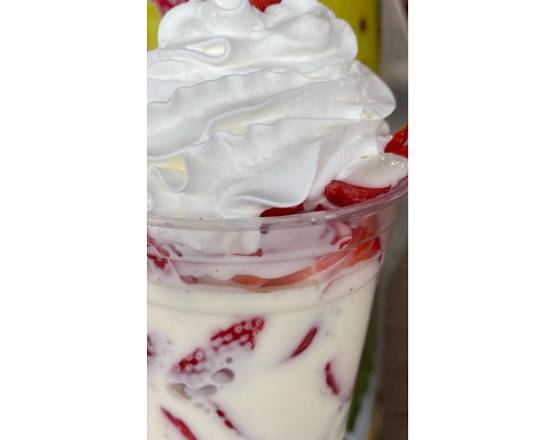 Order Fresas con Crema food online from Michoacana King store, Los Angeles on bringmethat.com