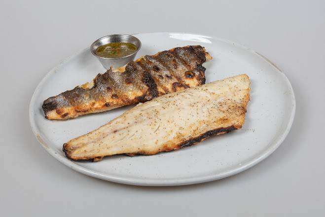Order BRANZINO ENTERO HECHO AL CARBÓN food online from Francisca Charcoal Chicken & Meats store, Miami Lakes on bringmethat.com
