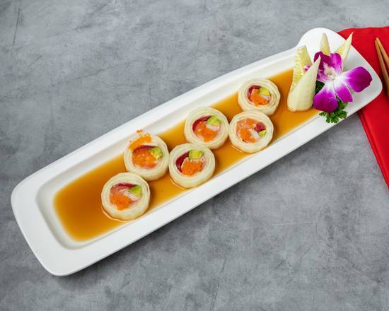 Order Cold Maki food online from Sushi Bear Sushi & Grill store, Jacksonville on bringmethat.com