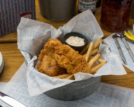 Order Kid's Chicken Dippers food online from Joe's Crab Shack store, Galveston on bringmethat.com