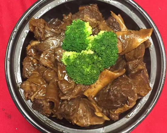 Order 28. Spicy Beef Flank in Hot Pot food online from Mulan Asian Bistro - Houston Levee store, Germantown on bringmethat.com