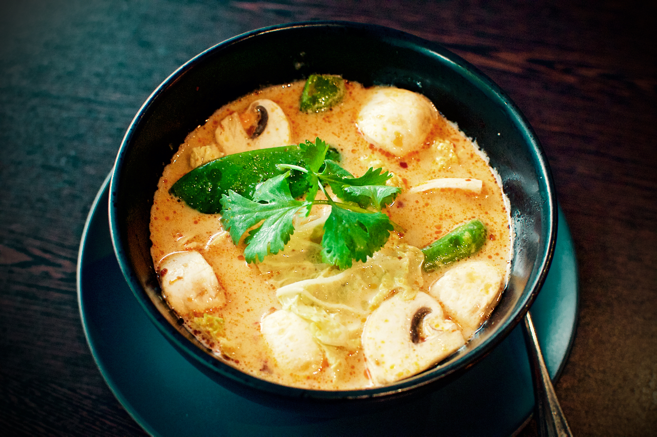 Tom Kha Hed (V)