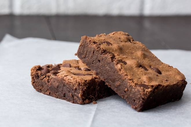 Order Classic Brownie food online from 4 Rivers Smokehouse - UCF store, Orlando on bringmethat.com