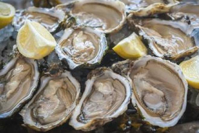 Order Oysters Blue Point Dozen food online from Parc Oasis store, New York on bringmethat.com