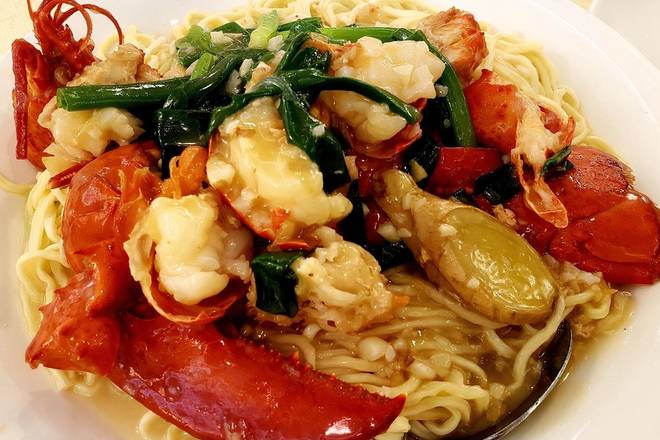 Order Lobster Noodles food online from Asian Pearl store, Sacramento on bringmethat.com