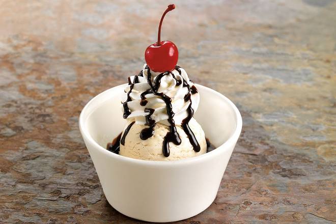 Order Kids' Sundae food online from Bj Restaurant & Brewhouse store, San Diego on bringmethat.com