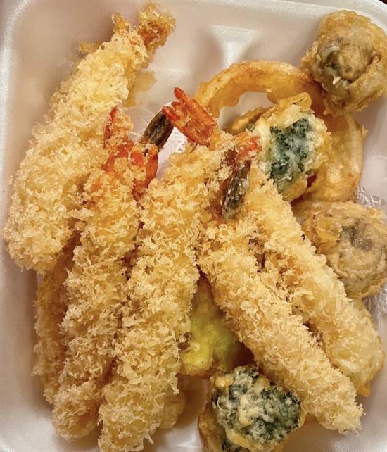 Order E30. Shrimp with Vegetable Tempura (6 pcs) food online from Mizu Sushi and Grill store, Jacksonville on bringmethat.com