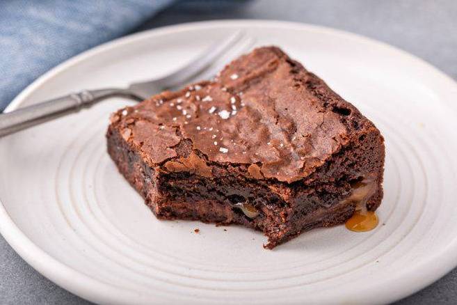 Order Salted Caramel Brownie Bars - X2 Per Order food online from Lb Cake Stop store, Baldwin Park on bringmethat.com