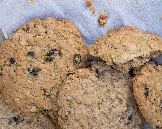 Order 2 Oatmeal Raisin Cookies food online from Giardino Gourmet Salads store, Miami on bringmethat.com