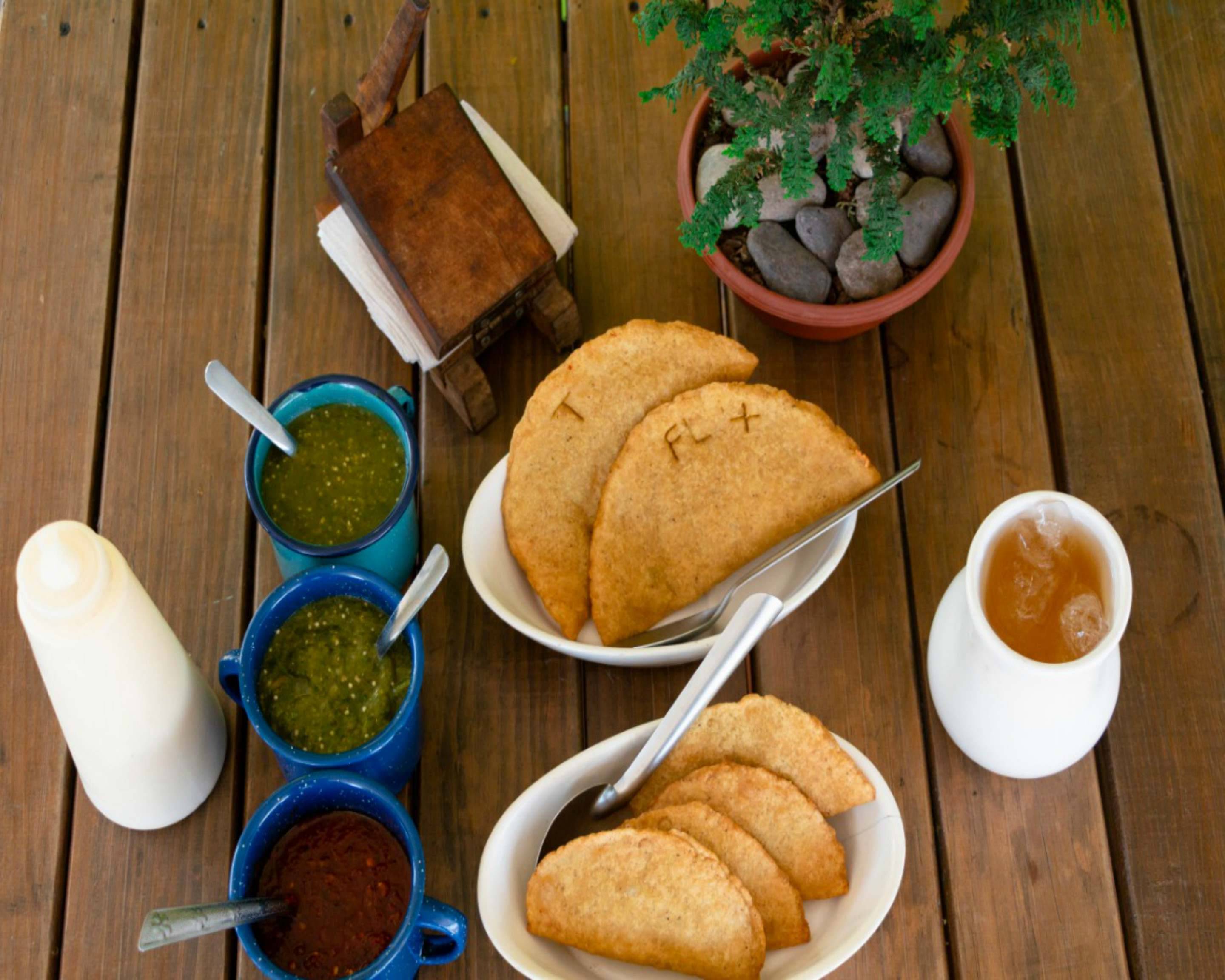 Con o sin queso quesadillas (americana) Menú a Domicilio【Menú y Precios