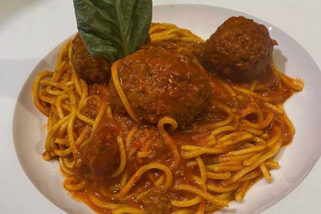 Order House Spaghetti Meatballs food online from Caffe Di Mauro store, Miami Beach on bringmethat.com