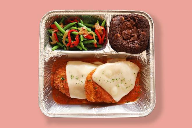 Order TV Dinner Chicken Parmesan food online from Lazy Dog Restaurant & Bar store, Addison on bringmethat.com