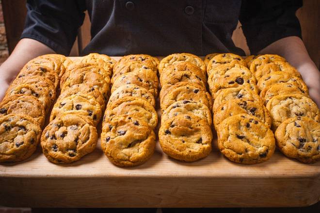 Order Chocolate Chip Cookies food online from Pinstripes store, North Bethesda on bringmethat.com