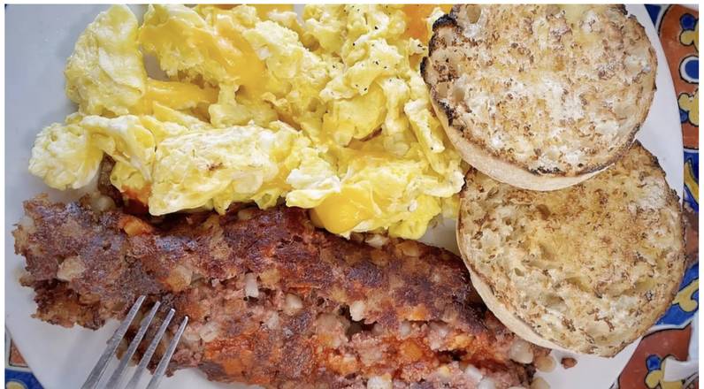 Order Corned Beef Hash food online from Stadium Diner store, Miami Gardens on bringmethat.com