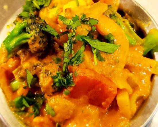 Order Shrimp Jelfrezi food online from Tandoorish Indian Cuisine Restaurant store, Houston on bringmethat.com