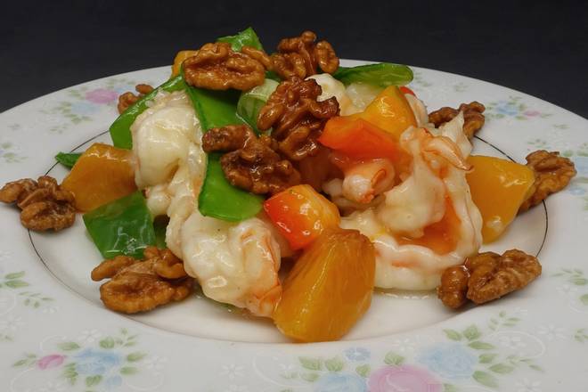 Order C14.Prawn w Walnut Meat 核桃大虾 food online from China Chalet store, Florham Park on bringmethat.com
