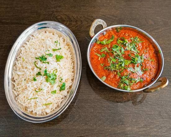 Order Chicken Curry food online from Mantra Indian Cuisine store, Metairie on bringmethat.com