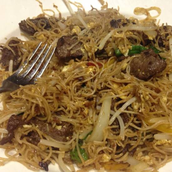 Order 38. Beef Chow Mei Fun food online from Excel Chinese Restaurant store, South Chesterfield on bringmethat.com