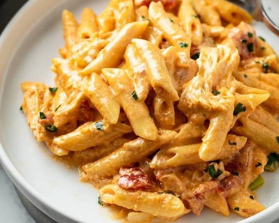 Order Chicken Pasta food online from Da White House Food Truck store, New Orleans on bringmethat.com