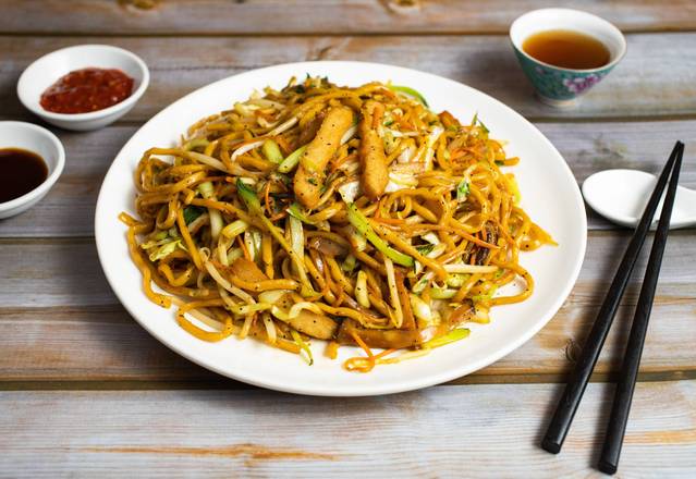 Order Veggie Chicken Chow Mein with Black Pepper food online from Enjoy Vegetarian Restaurant store, San Francisco on bringmethat.com