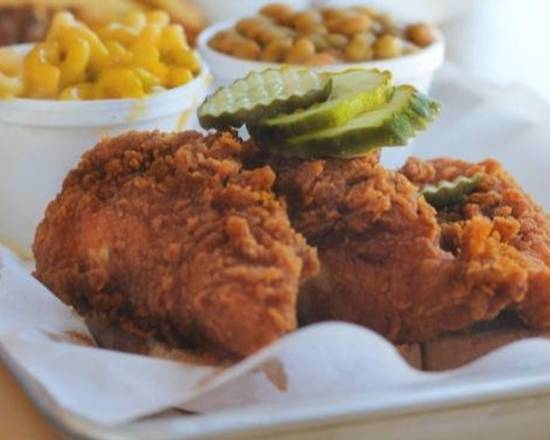 Order Jumbo Chicken Tenders (3 pcs)  food online from Big Shake Hot Chicken & Fish store, Huntsville on bringmethat.com