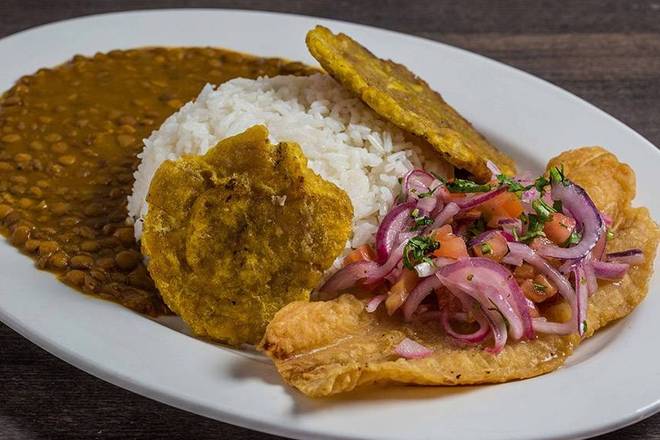 Order Filete de Pescado Frito food online from El Guayaquileno Restaurant store, Elmhurst on bringmethat.com