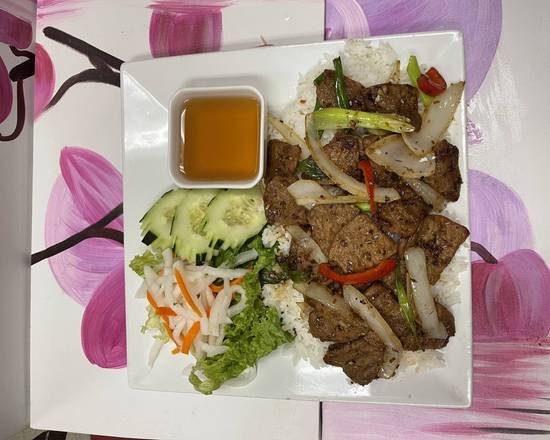 Order V13. Lemongrass Veggie Beef food online from Pho Binh Minh store, Maple Valley on bringmethat.com