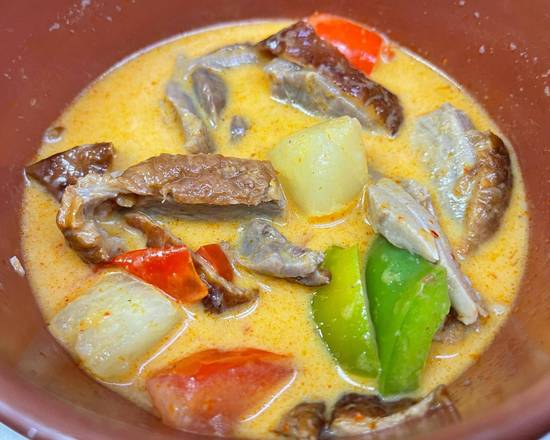 Order C.7 Roasted Duck Curry food online from E & T Thai Food store, Lone Tree on bringmethat.com