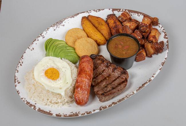Order BANDEJA PAISA food online from Francisca Charcoal Chicken & Meats store, Miami Lakes on bringmethat.com