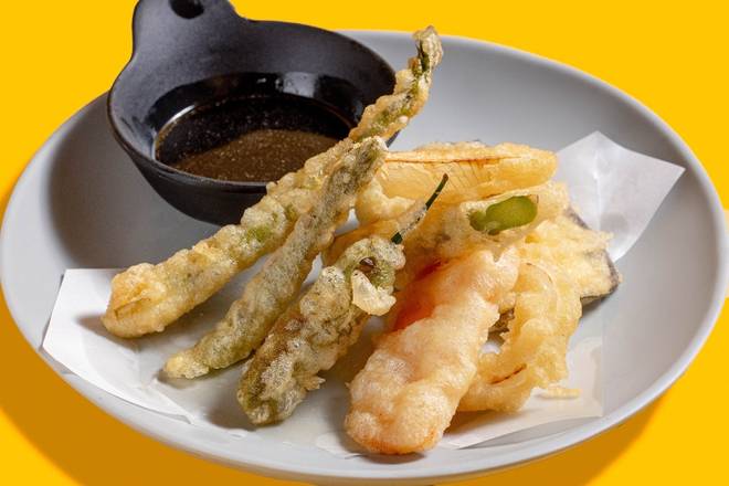 Order VEGETABLE TEMPURA APP food online from Moshi Moshi store, Miami on bringmethat.com