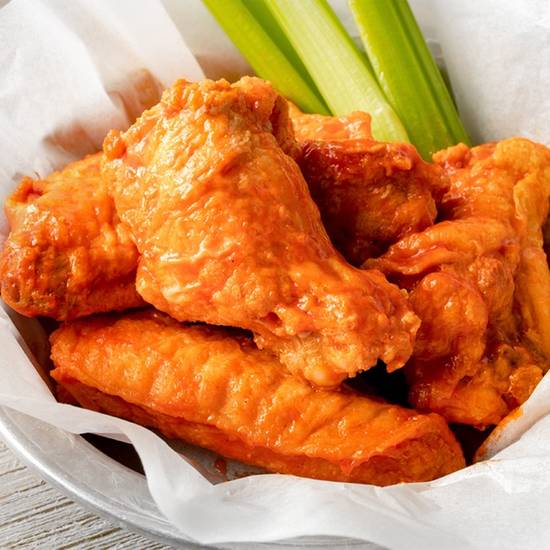 Order 10 Wings food online from Hurricane Grill & Wings - SW Pine Island Rd store, Cape Coral on bringmethat.com