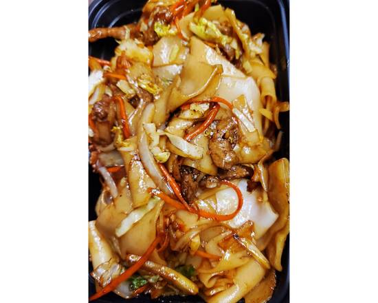 Order M14. Cumin Lamb Chow Fun 孜然羊肉炒河粉 food online from Chopsticks Cuisine store, Seattle on bringmethat.com