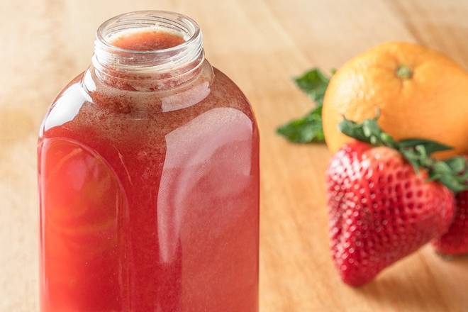 Order STRAWBERRY COOLER  food online from Mad Greens store, Lakewood on bringmethat.com