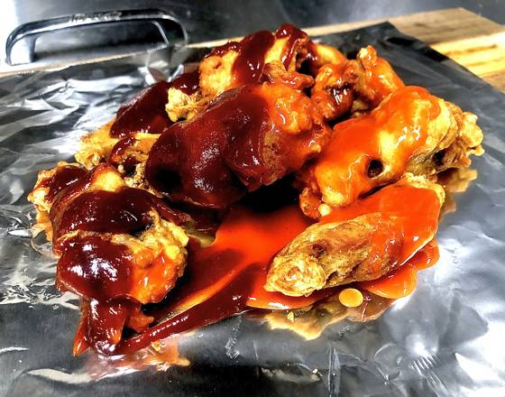 Order WINGS (8 to 10) food online from beans and limes store, Van Nuys on bringmethat.com