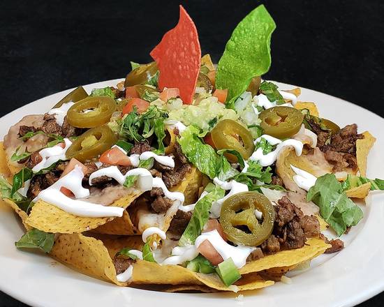 Order Nachos Mexicanos food online from Los Fernandez store, Streamwood on bringmethat.com