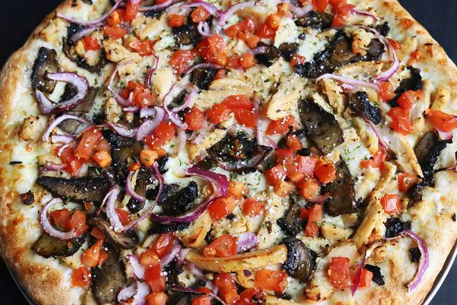 Order Tuscan Chicken Pizza food online from Boombozz Taphouse store, Louisville on bringmethat.com