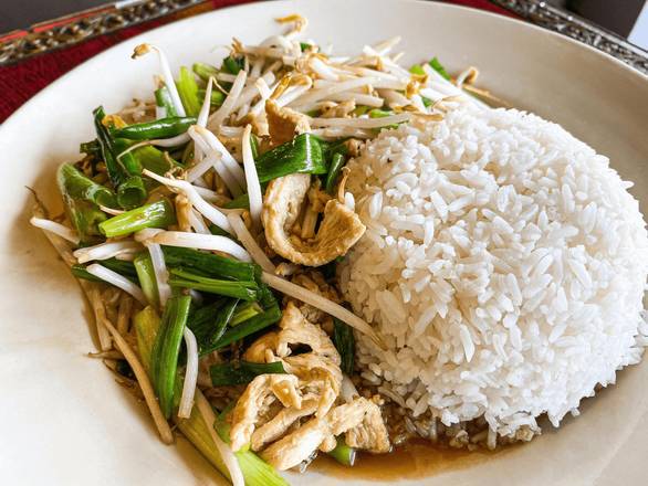 Order P36 Pud Khing food online from Madam Mam's store, Bee Cave on bringmethat.com
