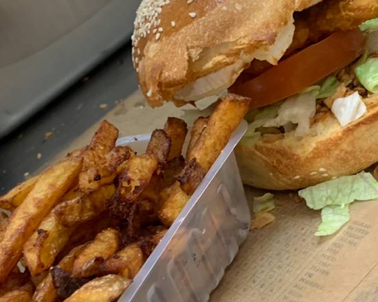 Burger buchette de chèvre et poulet 🍔 + 1 frite maison